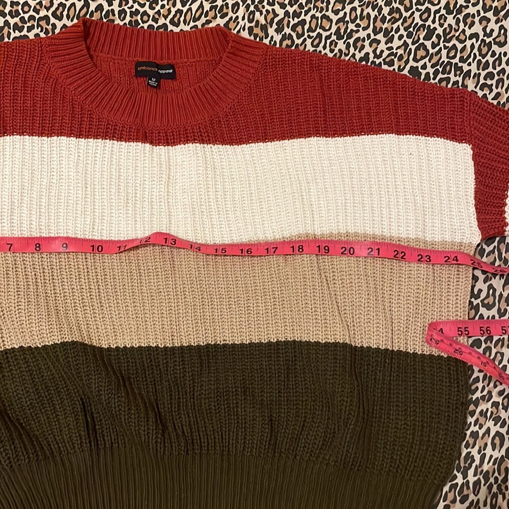 Color Block Sweater - Picture 3 of 3